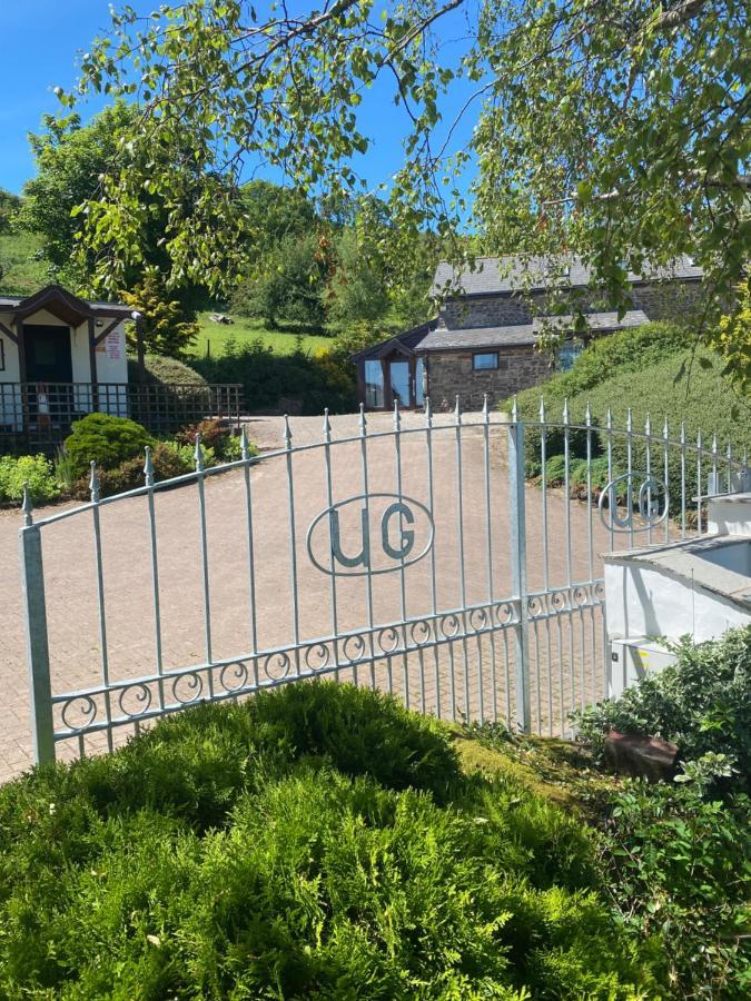 Upper Grippath Farm Holiday Cottages Newport  Eksteriør billede