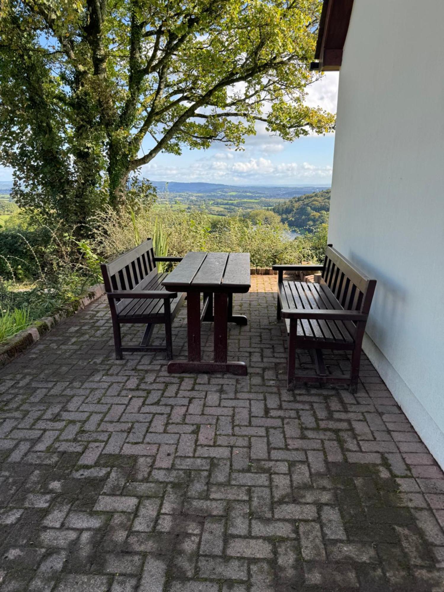 Upper Grippath Farm Holiday Cottages Newport  Eksteriør billede